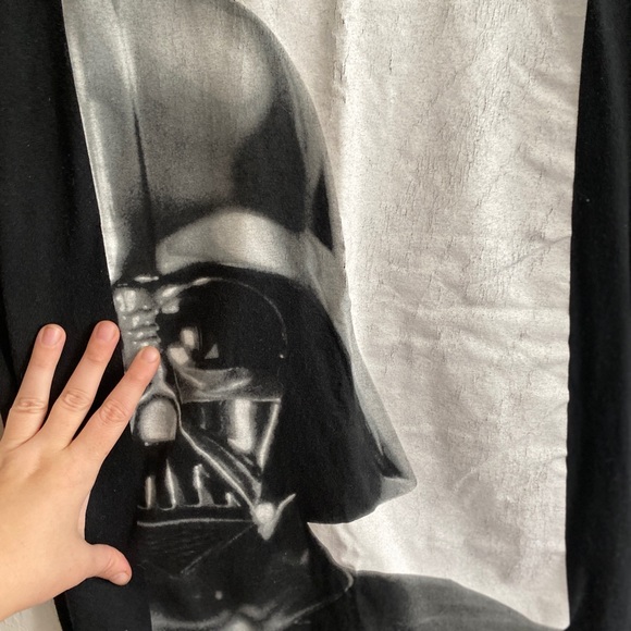 STar wars darth Vader tee xl black white in EUC - Picture 5 of 7
